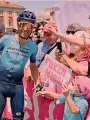  ?? BETTINI ?? 10 milioni di tifosi Nibali osannato dai fan sulle strade del Giro 2022