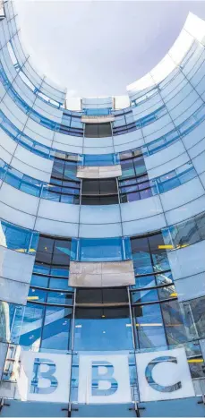  ?? FOTO: IMAGEBROKE­R/STEFAN KIEFER ?? Zentrale des Fernseh- und Radiosende­r BBC in London.
