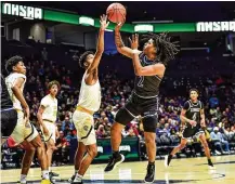  ?? KYLE HENDRIX / CONTRIBUTE­D ?? Middletown’s Jeremiah Landers puts up a shot against Centervill­e on Sunday night in a Division I district final at Xavier University’s Cintas Center. Landers scored a game-high 22 points in the Middies’ 68-60 loss.