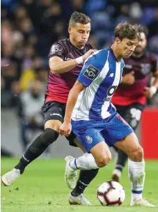  ??  ?? Óliver foi o melhor em campo com o Feirense