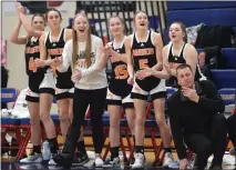  ?? DAVID DALTON — FOR MEDIANEWS GROUP ?? Coach Jeff Austin and Marine City players react during the Mariners’ MAC Blue/Gold victory over Cousino on Tuesday.