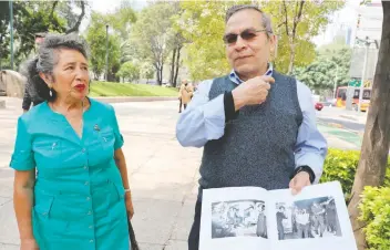  ??  ?? Zenaida Judith Ramos Martínez y Eleuterio Valles Gómez se conocieron en una protesta, se enamoraron, lucharon juntos, fueron detenidos, se salvaron de las balas el 2 de octubre en la plaza de las Tres Culturas y unieron sus vidas en 1968.