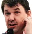  ??  ?? Tweets: Graham Linehan