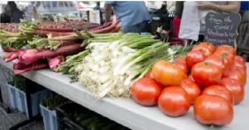  ?? Antonella Crescimben­i ?? Buying fresh vegetables from local farmers supports the local economy and can reduce your carbon footprint.