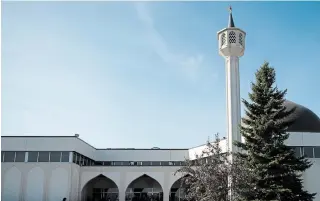  ?? IAN JACKSON THE CANADIAN PRESS FILE PHOTO ?? The Al Rashid Mosque in Edmonton has handed out hundreds of meals for Ramadan.