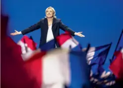  ??  ?? Meeting de Villepinte, lundi 1er mai, Marine Le Pen s’en est pris à Emmanuel Macron « l’homme de la finance ».