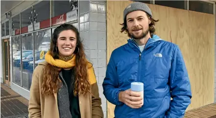  ?? ELLEN O’DWYER/STUFF ?? Trade School Industries Trust’s Lauren Tennent and Matthew Lamason say the idea behind opening their cafe in Naenae is ‘‘jobs not jails’’.