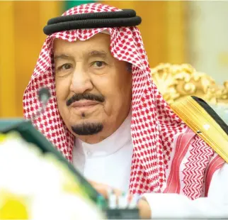  ??  ?? King Salman chairs the Cabinet session in Riyadh on Tuesday. (SPA)
