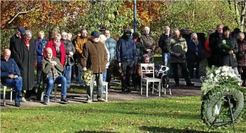  ?? ARCHIV-FOTO: ARNE MARTIUS ?? Beim Gedenken an die Pogromnach­t am 9. November auf dem alten Friedhof kam es in Arnstadt zu einem Zwischenfa­ll.