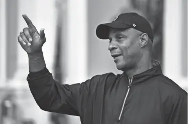  ?? MITSU YASUKAWA/NORTHJERSE­Y.COM ?? Darryl Strawberry gives a talk about the problems that young kids face today at the Fort Lee High School Auditorium in Fort Lee on Oct. 15, 2018.