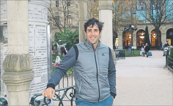  ?? FOTO: UNCITI ?? Adrián Otaegui posa para Mundo Deportivo días antes de emprender su viaje a Dubai, donde vive en los meses de invierno