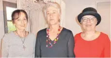  ?? FOTO: VERA STILLER ?? Sie stellten am Wochenende in Unterstotz­en aus (von links): Elisabeth Hölz, Maria Prinz und Gisela Dobler.
