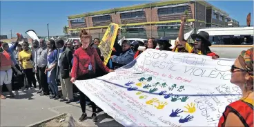  ?? Picture:BHEKI RADEBE ?? SCOURGE: Philippi residents march to highlight escalating levels of crime against women in the area.