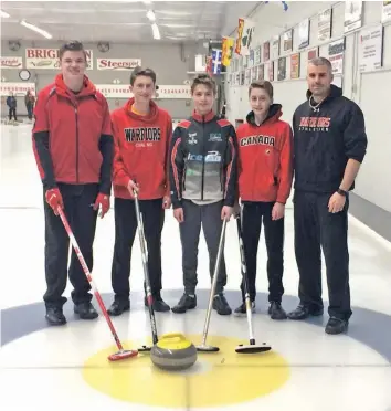  ?? Photo ?? L’équipe de curling masculine du Vankleek Hill Collegiate est prête à tenter sa chance à un titre provincial au tournoi de Pemberton, du 14 au 16 février.—supplied