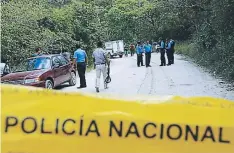  ??  ?? La violencia en el país también provoca que decenas de personas migren hacia Estados Unidos.