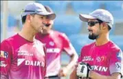  ?? DD ?? ▪ Delhi Daredevils coach Ricky Ponting (left) is expected to change the fortunes of the team this IPL.