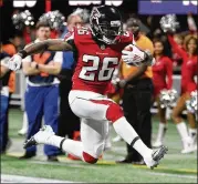  ?? CURTIS COMPTON / CCOMPTON@AJC.COM ?? Tevin Coleman rushed 167 times for 800 yards and four touchdowns last season behind a poor offensive line. He also caught 32 passes for 267 and five touchdowns.