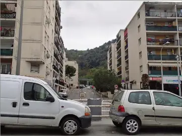  ?? (Photo L. B.) ?? Après les scènes de guerre du mois dernier, un calme précaire règne aux Liserons.