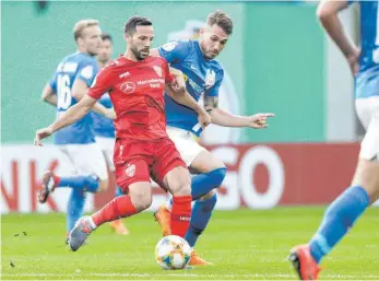  ?? FOTO: BUENNING/IMAGO IMAGES ?? Stuttgarts Gonzalo Castro soll auch in Rostock vorangehen, diese Saison sogar als Kapitän.