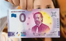  ?? FOTO ČTK ?? Smetanova eurobankov­ka. Litomyšl jich nechala natisknout 10 000.