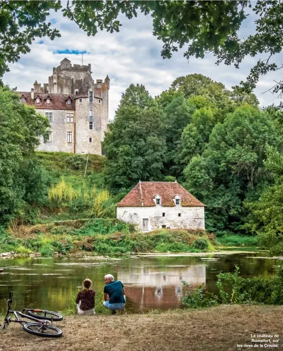  ??  ?? Le château de Romefort, sur les rives de la Creuse.