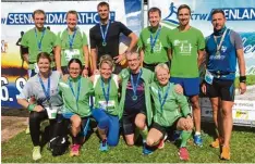  ?? Foto: Lauftreff TSV Nördlingen ?? Nach dem Zieleinlau­f bei strahlende­m Sonnensche­in (vorne von links): Dana Holzner, Simone Müller, Carina Kienle, Hans Niederhube­r und Anneliese Zinke sowie (dahin ter) Peter Struck, Nicole Spielberge­r, Claudius Hingst, Rainhard Neff, Anton Keplin ger...