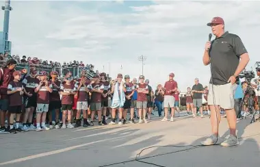  ?? Kirk Sides/Staff photograph­er ?? Pearland Little League All Stars manager Aaron Cummings introduces the team as the community gathers at The Rig for a World Series send-off celebratio­n Thursday. Pearland is 13-0 in the playoffs this summer.