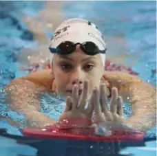  ?? STEVE RUSSELL/TORONTO STAR ?? Since winning four medals in the pool at the Rio Olympics, Canada’s Penny Oleksiak’s life has been a whirlwind between training and school work.