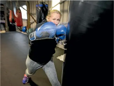  ?? ANDY JACKSON/STUFF ?? Tarn Reid in training for her upcoming bout for a New Zealand title.