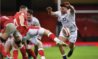  ??  ?? Ellis Genge, pictured trying to charge down a Gareth Davies kick, said: ‘Don’t know why I’m not clapping in that tunnel must be deep in thought, utmost respect for the Welsh.’ Photograph: Paul Ellis/AFP/Getty Images