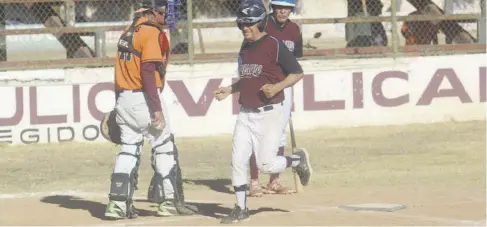  ?? FOTO: JESÚS LEAL ?? Las Leyendas de Guasave se coronan en la Platino.