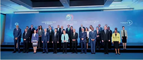  ?? Cnsphoto ?? 22 de enero de 2018. Foto grupal de los asistentes a la II Reunión Ministeria­l del Foro China-CELAC, realizada en Santiago, Chile.