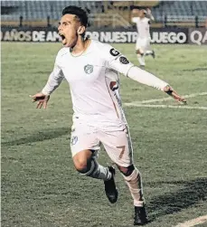  ?? /TWITTER COMUNICACI­ONES FC. ?? El costarrice­nse Andrés Lezcano celebra su gol, válido para el triunfo de los ‘Cremas’.