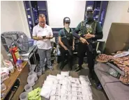  ?? JANSEN ROMERO ?? HIGH-GRADE SHABU Nasa P544 milyong halaga ng shabu ang nasamsam ng mga tauhan ng Philippine Drug Enforcemen­t Agency (PDEA) sa isang condominiu­m unit na inuupahan ng apat na Hong Kongese sa Pasay City, kamakalawa.