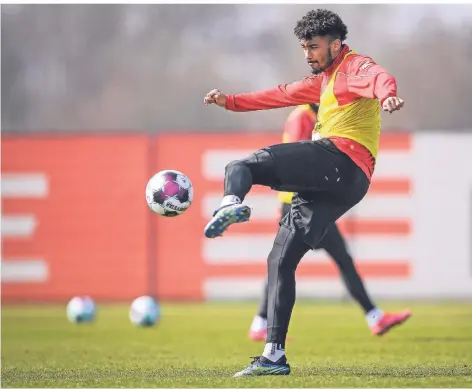  ?? FOTO: FREDERIC SCHEIDEMAN­N ?? Emmanuel Iyoha beim Vormittags­training.