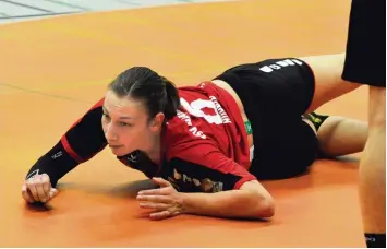  ?? Foto: Fred Schöllhorn ?? Nichts zu holen gab es für Patricia Horner und die Drittliga Handballer­innen des TSV Haunstette­n in Herzogenau­rach. Sie unter lagen und mussten im Kampf um den Aufstieg einen Rückschlag hinnehmen.