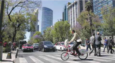  ?? | NICOLÁS CORTE ?? El gobierno capitalino resaltó que el incremento de viajes en la ciudad se debe a la aplicación de políticas públicas como Ecobici.