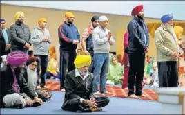  ?? AP ?? People attending Sunday services at the Gurdwara Singh Sabha in Renton, Washington, about one mile from Friday night’s shooting on a Sikh man in the US.