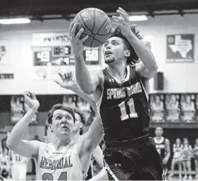  ?? Craig Moseley / Staff photograph­er ?? Jesse Zarzuela (11) helped Spring Woods win its first district championsh­ip this season. Three seasons ago, he was a freshman on a team that won seven games.