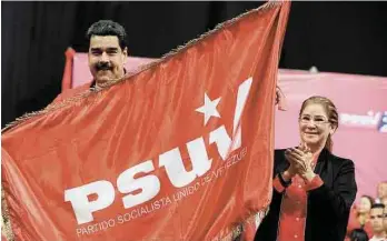  ??  ?? Reelección. El partido oficialist­a PSUV postuló una vez más a Nicolás Maduro a la presidenci­a de Venezuela.