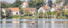  ?? FOTO: KARIN KIESEL ?? Die Rennbahnen sind gezogen und anstelle von Tretbooten werden am Samstag die besten Vereinsach­ter Deutschlan­ds um den Titel in der Ruder-Bundesliga kämpfen.