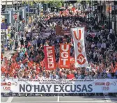 ?? MARCIAL GUILLEN, EUROPEAN PRESSPHOTO AGENCY ?? A crowd marches for May Day in Bilbao, Spain. Among the global grievances Monday were complaints about rightwing politician­s, working conditions and immigratio­n policies.