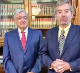  ??  ?? ANUNCIO. Andrés Manuel López Obrador y Juan Ramón de la Fuente, ayer.