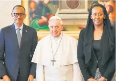  ??  ?? Francis poses with Rwanda’s President Paul Kagame and his wife Jeannette Kagame ahead of a meeting at the Vatican. — AFP photo