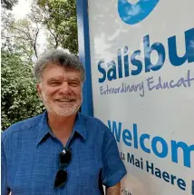  ?? MARTIN DE RUYTER/NELSON MAIL ?? Salisbury board of trustees chairman John Kane celebrates the Government’s early Christmas present to keep the school open.