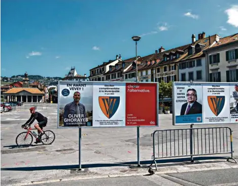  ?? (JEAN-CHRISTOPHE BOTT/KEYSTONE) ?? Cette élection particuliè­re a d’abord été reportée du 17 mai au 21 juin à cause du coronaviru­s.