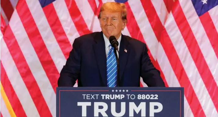  ?? ?? ► El candidato presidenci­al republican­o y expresiden­te de Estados Unidos, Donald Trump, en un evento en Palm Beach, estado de Florida.