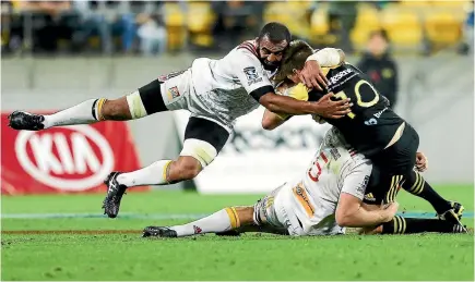  ??  ?? Michael Leitch was big for the Chiefs in their last meeting with the Hurricanes and he has recovered from a broken thumb to be named on the bench for Saturday night’s semifinal. PHOTO: GETTY IMAGES