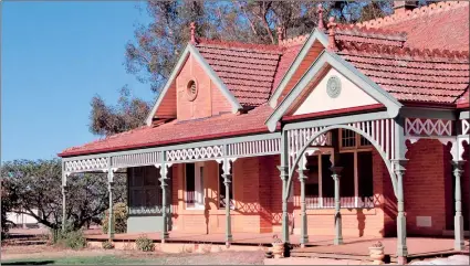  ??  ?? HISTORY: Historic homesteads included in a Stawell Hospital Auxiliary Historic Homestead Tour include North Woodlands, above, and Kirkella, below.
