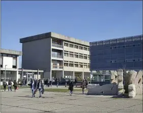  ??  ?? Sur l’académie de Bordeaux, 15000 étudiants supplément­aires enregistré­s.